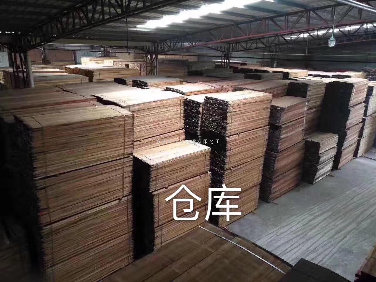 5.1雙發(fā)優(yōu)惠大酬賓活動(dòng)，趕緊來(lái)參加，有買(mǎi)有送，多買(mǎi)多送！